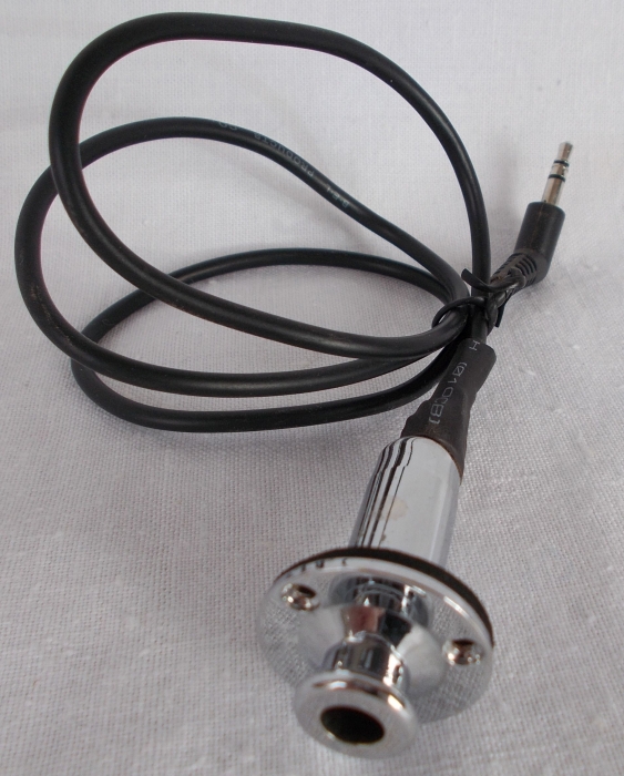 Endknopfbuchse mit Kabel und 3,5mm Stereo-Stecker